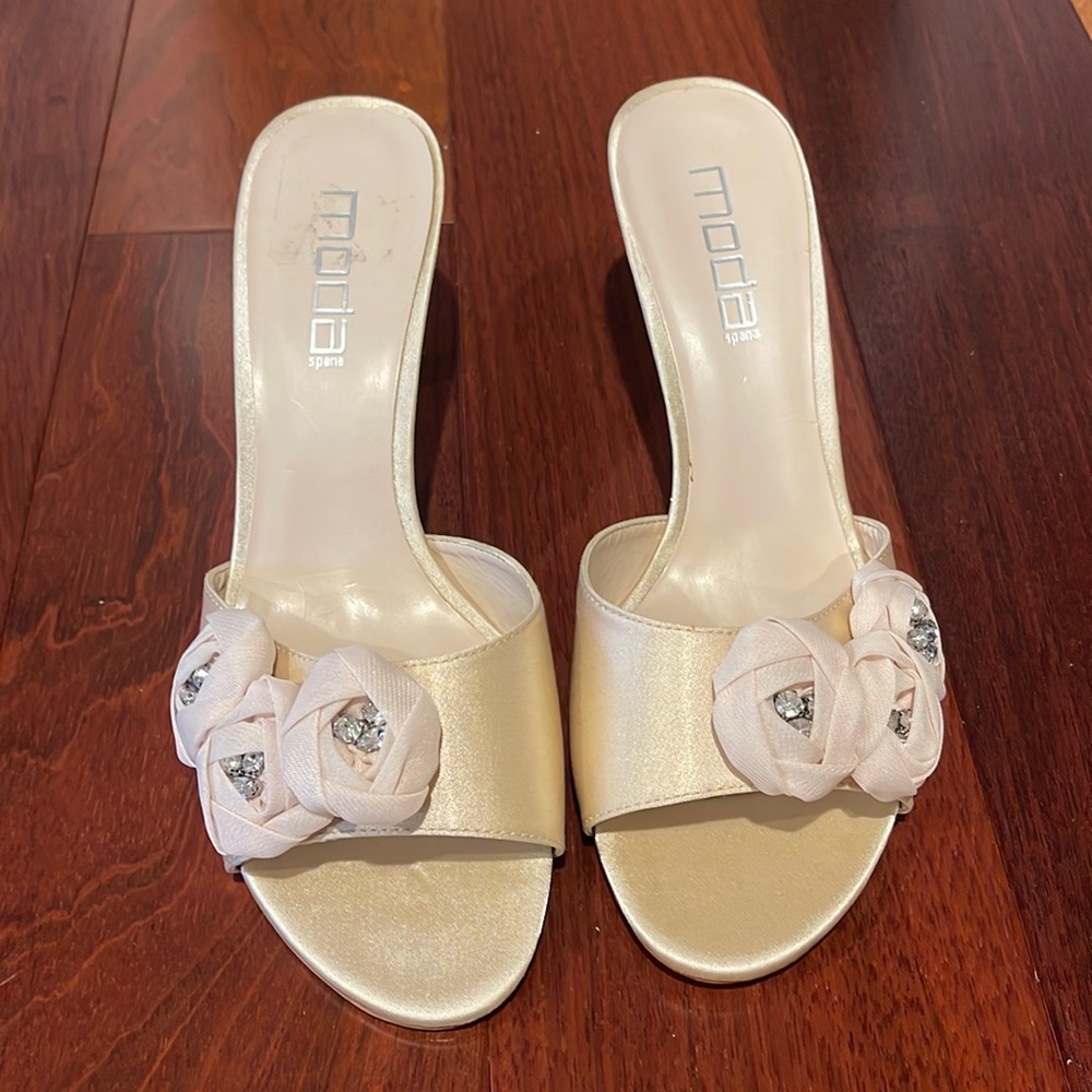 Brand New Moda Spana Heels